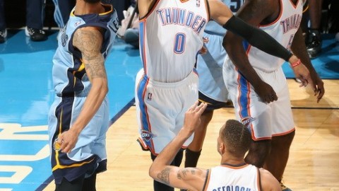 51分惨案+29分大逆转！雷霆4-0横扫灰熊，卫冕冠军首轮统治力尽显