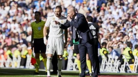 意甲保级生死战深度解析：03月09日意甲第28轮莱切vs克雷莫内塞全场回顾与战术拆解