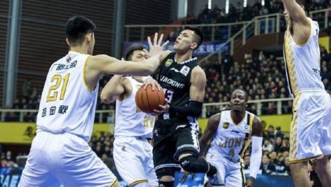 U19青年篮球联赛惊现神逆转！山东青年军最后时刻绝杀浙江广厦，这群小爷们儿打得太横了