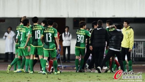 十人鏖战98分钟！武里南联点球4-2淘汰墨尔本城，中超借力保住三个亚冠席位