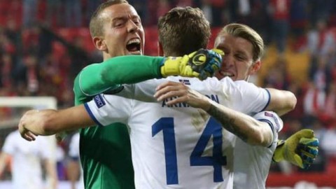 德甲大变天！科隆主场力克狼堡，马伊纳一剑封喉打破6轮不胜魔咒