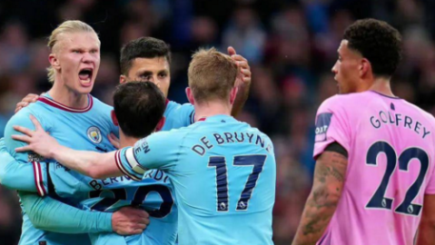 哈兰德大四喜统治伊蒂哈德，曼城5-1横扫狼队紧追阿森纳