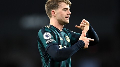 英超中游鏖战布伦特福德主场闷平布莱顿 双方防守稳固互交白卷各取一分