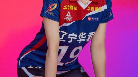 “小巨人”许嘉楠：自由人位置上的坚韧防线与希望之光