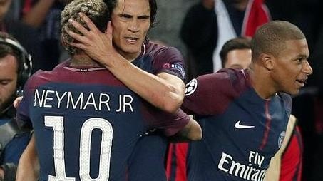 格纳布里极致过山车！带你看懂半场战报：科隆1-1拜仁，马伊纳破门，格纳布里扳平+失误