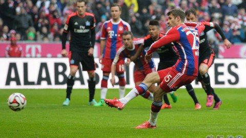 1-0，27岁日本球星闪耀欧洲：惊艳破门，率队终结连续2轮德甲不胜