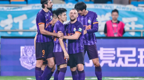 标题：保级绝杀！兰克尔泽10分钟闪击制胜，青岛海牛1-0武汉三镇送亚泰提前降级