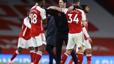 欧联杯联赛阶段收官战：吉鲁补时点杀 十人弗赖堡0-1里尔仍直通16强